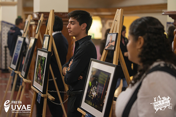 uvae noche de arte vanguardia